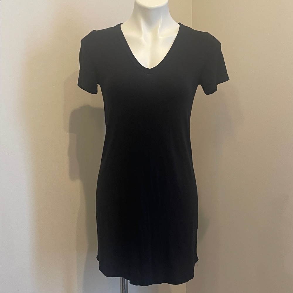 Olivia Rae Black V-Neck Short Sleeve Tunic